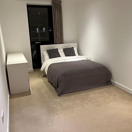 Modern 2 Bed - Olympic Park Stratford Leilighet London Eksteriør bilde