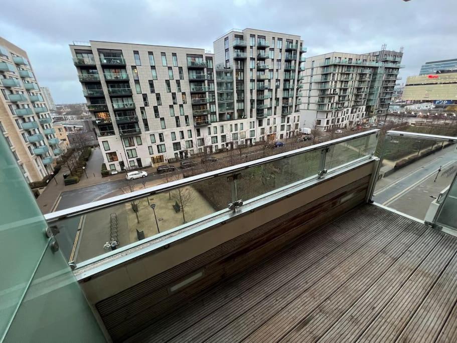 Modern 2 Bed - Olympic Park Stratford Leilighet London Eksteriør bilde